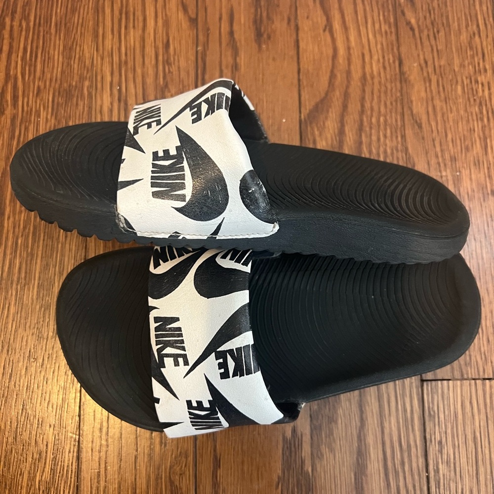 Nike flats used size 13
